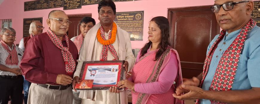 नोबेल साकोसद्वारा नाट्यकर्मी डोमी कामत सम्मानित