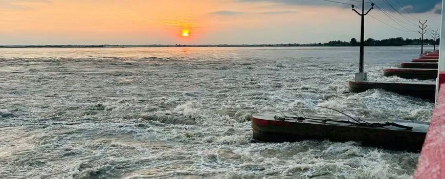 कोशी ब्यारेजमा पानीको बहाव १ लाख ९७ हजार ६७० क्युसेक, खतरा कायमै